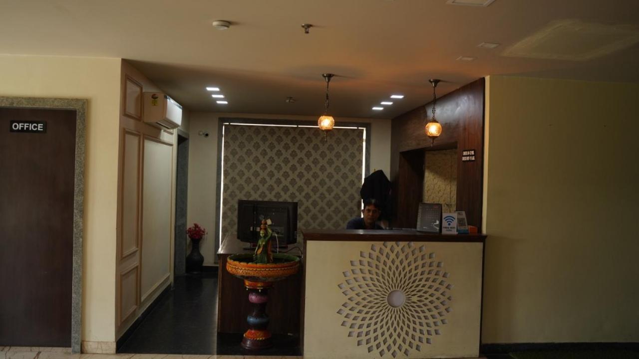 Raas Mahal-Hotel In Jaipur Near Tourist Places Εξωτερικό φωτογραφία